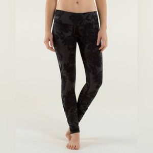 Lululemon Wunder Under size 4